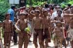 பாண்டி முனீஸ்வரன் கோயில் விழாவில் சேறுபூசிய பக்தர்கள்!