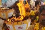 கவுமாரியம்மன் கோயில் விழா: பக்தர்கள் தீச்சட்டி எடுத்து வழிபாடு!