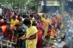 ஆனந்தமுத்துமாரியம்மன் கோவிலில் ஊரணி பொங்கல் வைத்து வழிபாடு
