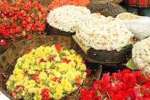 திருவிழா, கும்பாபிஷேக விழா எதிரொலி: பூக்களின் விலை மூன்று மடங்கு உயர்வு!