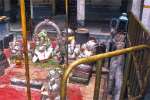 திறந்த வெளியில் 11 விநாயகர்!