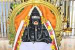 வெயிலில் காய்பவர்!