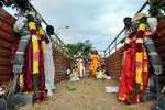 திரவுபதியம்மன் கோவிலில் சாமி சிலைகள் கரிக்கோல வீதியுலா!
