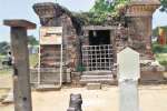 பராமரிப்பின்றி சீரழியும் சிவன் கோவில்!