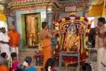 கன்னிகா பரமேஸ்வரி கோவிலில் நவராத்திரி வழிபாடு