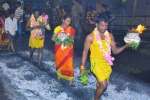 ராசிபுரம் மாரியம்மன் குண்டம் விழா: பக்தர்கள் நேர்த்திக்கடன்!