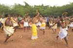 அடைக்கலம்மன் கோவிலில் சாட்டையால் அடித்து பக்தர்கள் நேர்த்திக்கடன்!