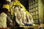 ஆங்கில புத்தாண்டு கோவில்களில் சிறப்பு வழிபாடு