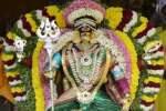 மண் சோறு சாப்பிட்டு பக்தர்கள் நேர்த்திக் கடன்!