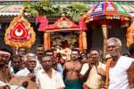 குண்டம் விழாவை முன்னிட்டு கிராமங்களில் பண்ணாரி அம்மன் உலா