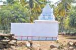 செல்லாண்டியம்மன் கோவிலில் பல ஏக்கர் நிலமிருக்குங்க... பராமரிப்புக்கு வழியிருக்கா?
