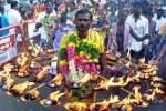 விருதுநகர் கோயில் பொங்கல் விழா: அக்னி சட்டி எடுத்து நேர்த்திக்கடன்!