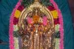 பவானி மாரியம்மனுக்கு தங்க கவசம் அணிவிப்பு