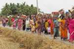 சகோதரிகள் காட்டில் திருவிழா: 5000 பெண்கள் கொண்டாட்டம்!