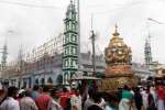 காரைக்கால் கந்தூரி விழாவில் பல்லக்கு வீதியுலா