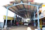 திருநள்ளார் நளன் குளம் எதிரில் மேற்கூரை அமைக்கும் பணி நிறைவு