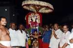 திண்டிவனம் பெருமாள் கோவிலில் உற்சவர் வீதியுலா