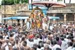 காஞ்சி வரதராஜ பெருமாள் கோவில் கருட சேவை கோலாகலம்!