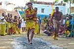 செல்வியம்மன் கோயில் பூச்சொரிதல் விழா கோலாகலம்