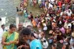 நூறாண்டுகளுக்கு பிறகு அதிசய திருவிழா : பக்தர்கள் காவிரியில் நீராடி வழிபாடு!