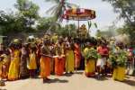 கிள்ளை கோவிலில் பால் குடம் ஊர்வலம்