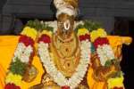 சோழவந்தான் ஜெனகநாராயணபெருமாள் கோயிலில் சுவாமி பவனி