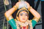 நவராத்திரி நான்காம் நாள் எவ்வாறு வழிபட வேண்டும்?