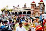 மைசூரு தசரா விழா ஜம்பு சவாரியில்... குதூகலம்!