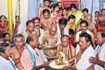 ஆரியங்காவில் திருக்கல்யாண விழா : மாம்பழத்துறையில் ஜோதி ஊர்வலம்