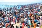 திருச்செந்தூர் முருகன் கோயிலில் பக்தர்கள் தரிசனம்