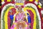 பாரியூர் கொண்டத்து காளியம்மனுக்கு சந்தனக்காப்பு அலங்காரம்