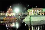 ராமேஸ்வரம் கோயில் குளத்தில் தெப்பத்தேர்