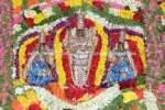 சென்னிமலை முருகன் கோவிலில் விடியவிடிய மகா தரிசனம்