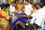 ஆண்டாள் கோயிலில் ஓ.பி.எஸ்.,குதிரை கால்களை வணங்கி உருக்கம்