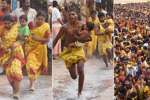 கொண்டத்து காளியம்மன் கோவில் தேர்த்திருவிழா:  குண்டம் இறங்கி பக்தர்கள் வழிபாடு