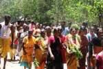 மாரியம்மன் கோவில் விழா: அக்னிசட்டி நேர்த்திக்கடன்