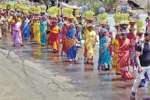 முதுகுளத்துார் கோயில்களில் முளைப்பாரி திருவிழா