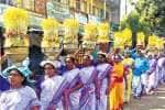 முத்து மாரியம்மன் கோயில் முளைப்பாரி ஊர்வலம்