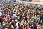 உச்சிமாகாளியம்மனுக்கு 1008 பால்குட அபிஷேகம்