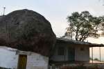 ரங்கசாமி மலை ரங்கநாதர் கோவிலில் பக்தர்கள்