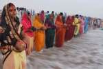 வடமாநிலங்களில் பிரபலமான சாத் பூஜை: மெரீனாவில் கோலாகலம்