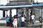 காஞ்சிபுரம் பெருமாள் கோவில் பிரசாத கடை; விலை பட்டியல் பலகை அவசியம்