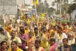 கருப்பண்ணசாமி கோவில் விழா: அலகு குத்தி நேர்த்திக்கடன்