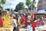 மடப்புரத்தில் ஆக்கிரமிப்பால் பக்தர்கள் அவதி