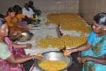 வைகுண்ட ஏகாதசிக்கு 54 ஆயிரம் லட்டுகள் தயாரிக்கும் பணி தீவிரம்