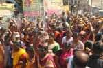 வீரப்பன்சத்திரம் மாரியம்மன் கோவில் விழா: களை கட்டிய தீர்த்தக்குட ஊர்வலம்