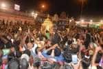 பழநி குவிந்த பக்தர்கள்: 3மணி நேரம் காத்திருந்து தரிசனம்