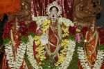 திண்டுக்கல் மலையடிவார சீனிவாசப்பெருமாள் கோயிலில் திருவிளக்கு பூஜை