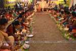 திருப்பூரில் ஐயப்ப பக்தர் குழு சார்பில் திருவிளக்கு வழிபாடு
