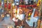 கதர் வேட்டி,சேலை அணிந்து பொங்கலிட்ட வெளிநாட்டினர்